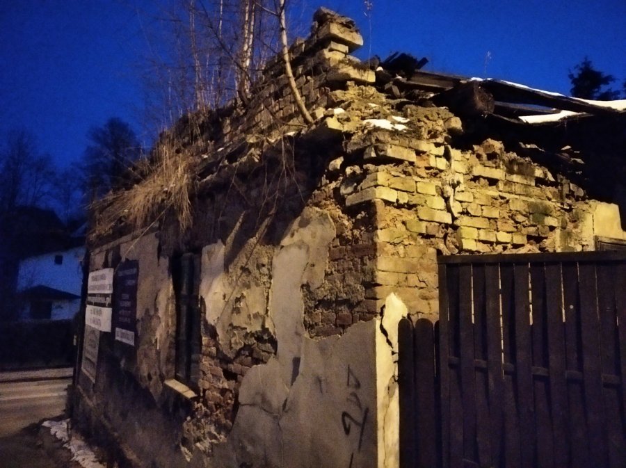 Po katastrofie budowlanej w Kamienicy. Ruiny grożą niebezpieczeństwem