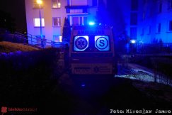 Oberwał nożem w brzuch. Policjanci zatrzymali nietrzeźwą kobietę - foto
