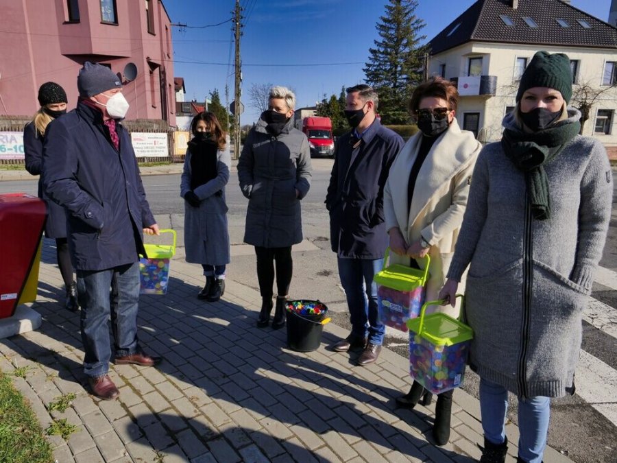 Wzruszająca historia na os. Słonecznym. Maluch dla ratowania zdrowia - wideo
