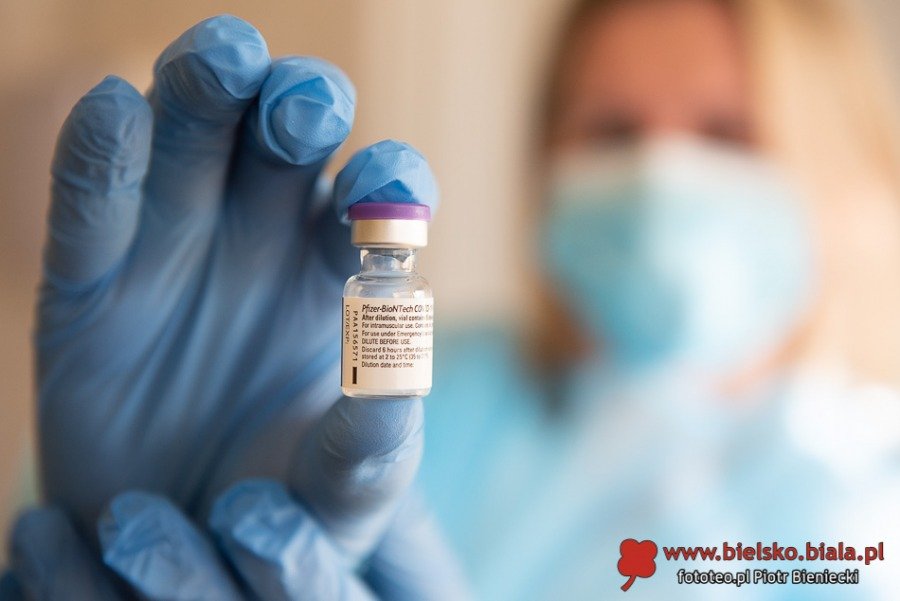 Szpital Wojewódzki rozpoczyna szczepienia populacyjne. Na początek 900 osób