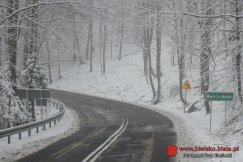 Będzie sypać dłużej niż prognozowano. Dodatkowe 20-30 cm śniegu!