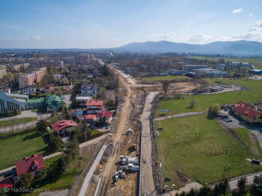 Cieszyńska na ostatniej prostej. Kolejne opóźnienie ze względu na pogodę? - foto