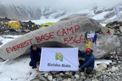 18 stopni mrozu, brakuje tlenu i trudno zebrać myśli. Każdy ma swój Everest ZDJĘCIA
