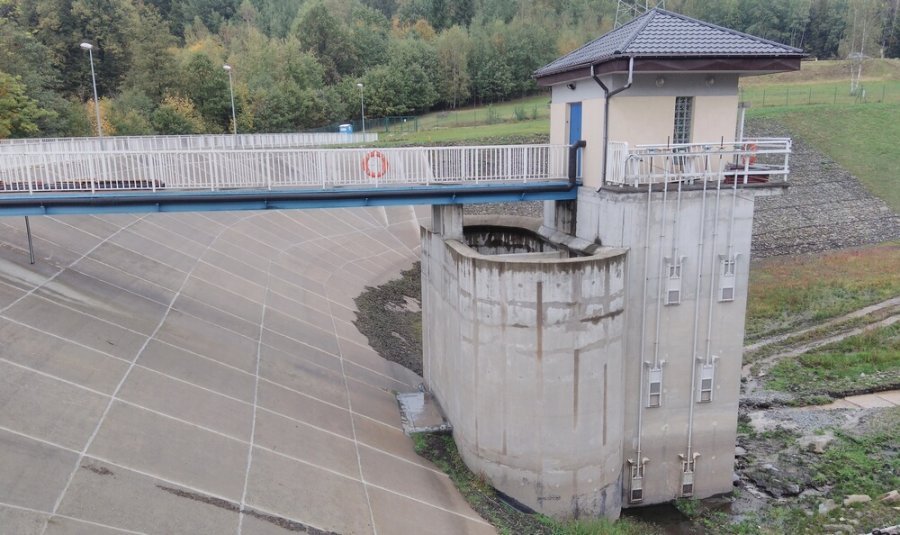 Zawiniły wody podziemne. Umorzenie śledztwa w sprawie zbiornika w Wilkowicach