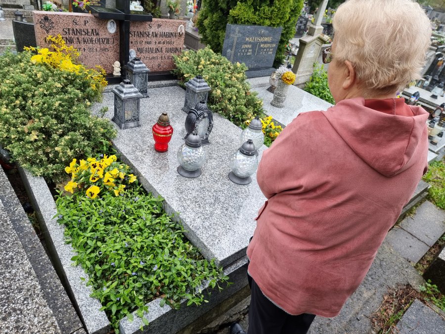 Szok na bielskim cmentarzu. Pomylili miejsce pochówku, ale obiecują poprawę