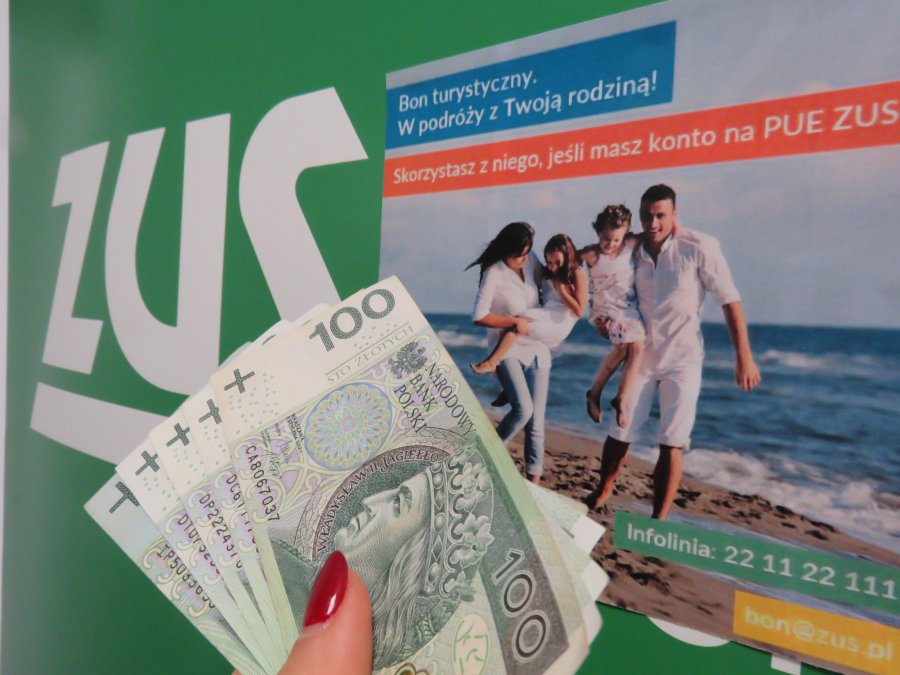 Bon o wartości 500 zł na każde dziecko. Jak go otrzymać i gdzie nim płacić?