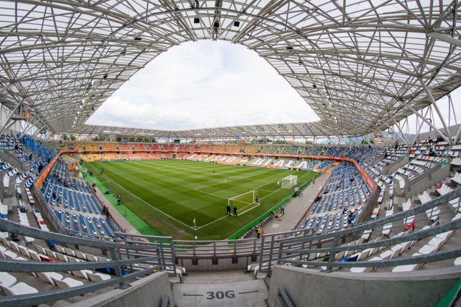 Procesy w sprawie budowy Stadionu Miejskiego. Wykonawca odmówił usunięcia wad