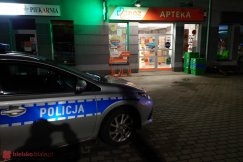 Nocne włamanie do apteki. Skradziono kasetki z pieniędzmi - foto