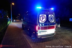 Kolizja osobówki z rowerzystą. Mandatami ukarano obu mężczyzn - foto