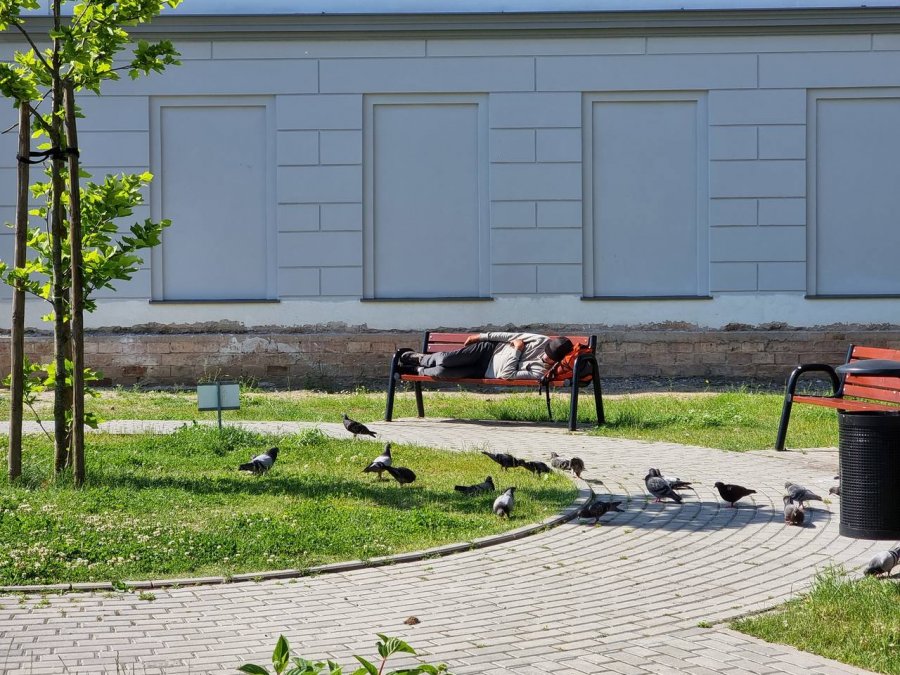 Bezdomni straszą dzieci. Straż Miejska prosi o społeczną pomoc