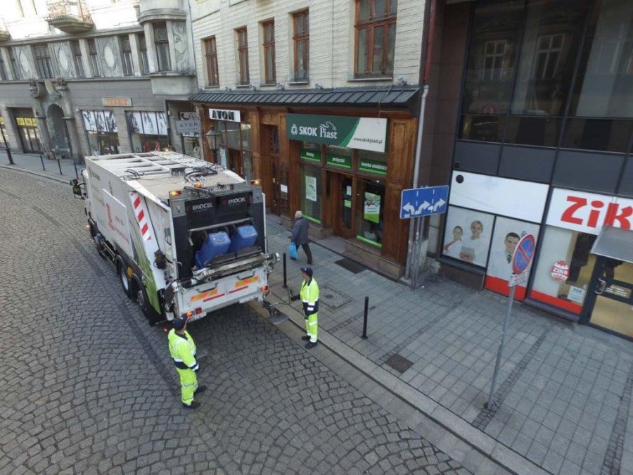 Grozi nam inwazja gryzoni i fetor w centrum miasta? Nowe zasady odbioru śmieci