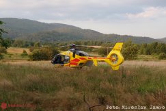 Wypadek przy zrywaniu czereśni. Wezwano śmigłowiec LPR - film