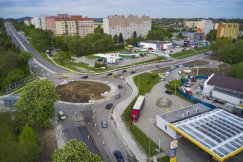 Instalacja na rondzie Niemena. Witraże ze stali z wizerunkiem artysty [WIZUALIZACJA]