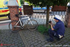 Nietrzeźwa nie ustąpiła rowerzyście. Poszkodowany odwieziony do szpitala - foto