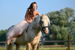 Osiemnastolatka jak z obrazka. Z małej wioski do wielkich sukcesów ZDJĘCIA