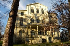 Zabytkowa willa dodatkowo chroniona. Cenna nieruchomość od lat stoi pusta