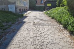 Dramat na chodnikach i uliczkach osiedlowych. Największe pieniądze idą na inny cel