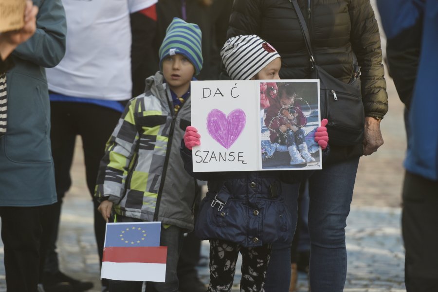Protest przeciwko nieludzkiemu traktowaniu uchodźców. Jutro kolejny ZDJĘCIA