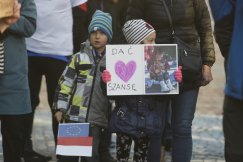 Protest przeciwko nieludzkiemu traktowaniu uchodźców. Jutro kolejny ZDJĘCIA