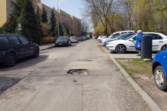Dziury na os. Słonecznym. Roboty nie ruszyły mimo obietnicy