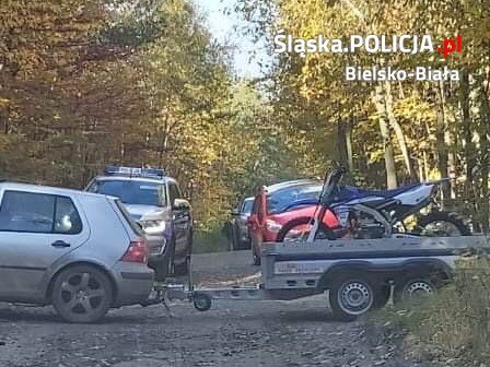 Mandaty dla crossowców rozjeżdżających las. Akcja policji i straży leśnej - foto