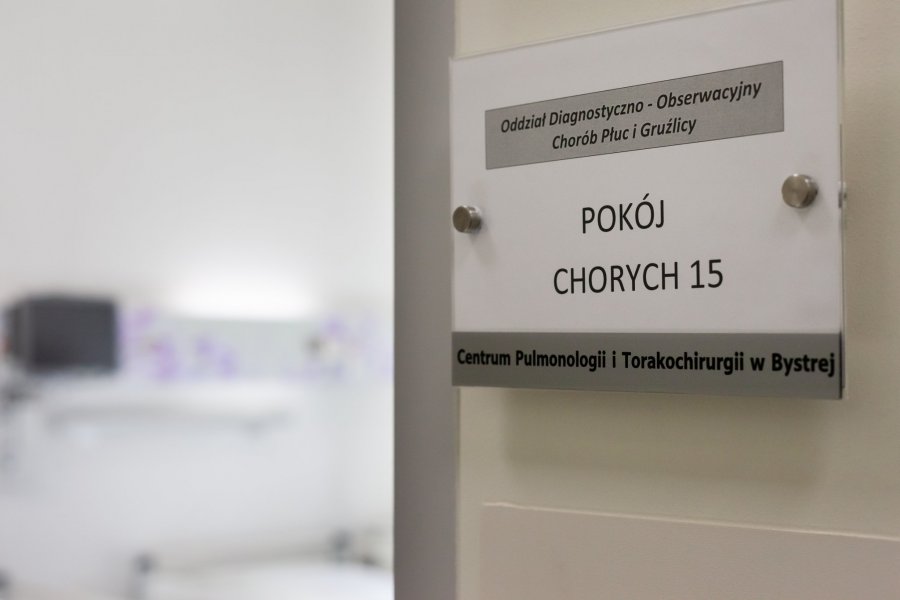 Nowy oddział covidowy w Bystrej. Coraz więcej chorych potrzebuje tlenoterapii