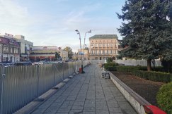 Częściowe zamknięcie placu Wojska Polskiego. Rozpoczyna się przebudowa