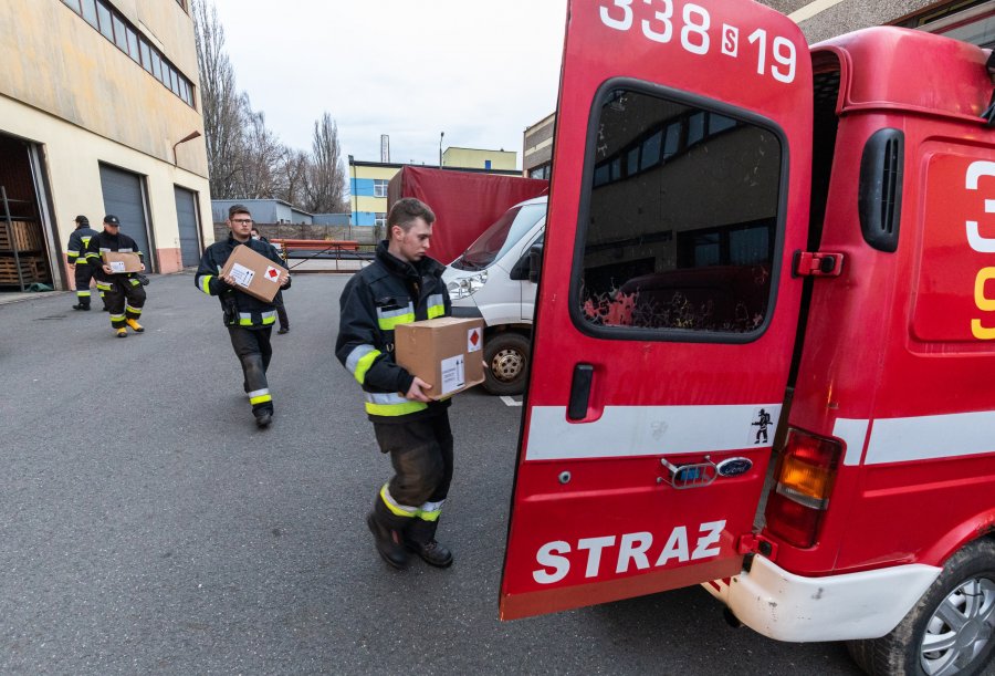 Dzięki strażakom OSP mają środki ochrony przed koronawirusem - foto