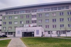 Studenci przechodzą na naukę zdalną. Zachorowania w środowisku akademickim