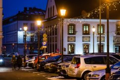 Płonące konstrukcje na aktorach. Plan świątecznych atrakcji na placu Wolności