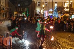 Efektowne show pirotechniczne oczarowało publiczność. Takich widowisk nam trzeba! ZDJĘCIA