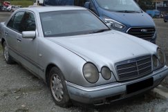 Mercedes w atrakcyjnej cenie na sprzedaż. Pojazd bez kluczyków, ale ubezpieczony