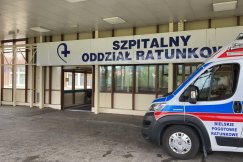 Skandal! Ponad dziesięć godzin oczekiwania w karetce. „To wina systemu”