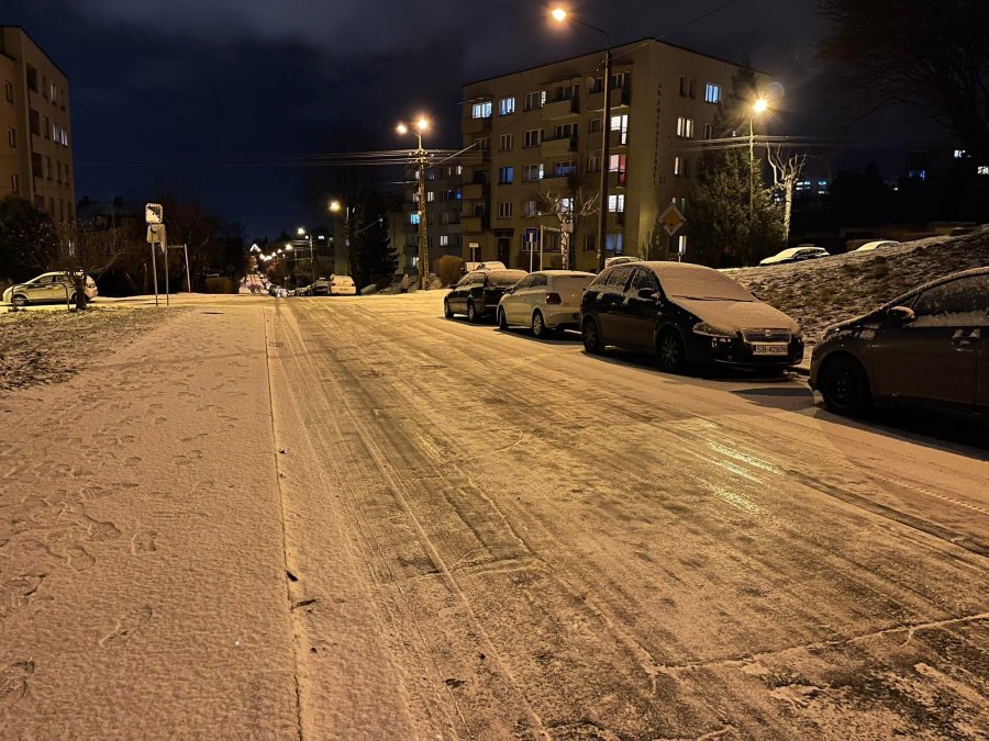 Są problemy z pokonaniem wzniesień. Bardzo trudne warunki w Bielsku-Białej - foto