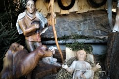 Jezusek podrzucony do okienka życia. Skradziona figurka wróciła do miejskiej szopki - foto