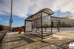 Elegancja i wygoda. Nowe wiaty cieszą pasażerów i przechodniów - foto