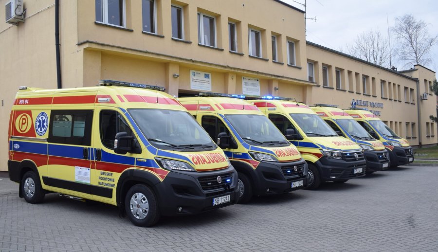 Miał objawy zbliżone do grypy. Karetkę wysłano dopiero po interwencji Straży Miejskiej
