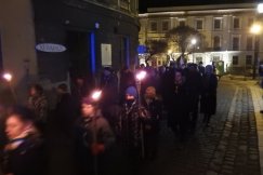 Marsz milczenia na bielskiej starówce. Modlitwa narodów na placu Chrobrego - foto