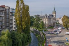 Cuda w kasie miejskiej? Ratusz przyspiesza spłatę kredytu, kolejne podwyżki płac