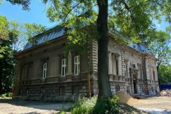 Dwaj przedsiębiorcy kupili zabytkowy pałac. Rezydencja za niecałe pół miliona