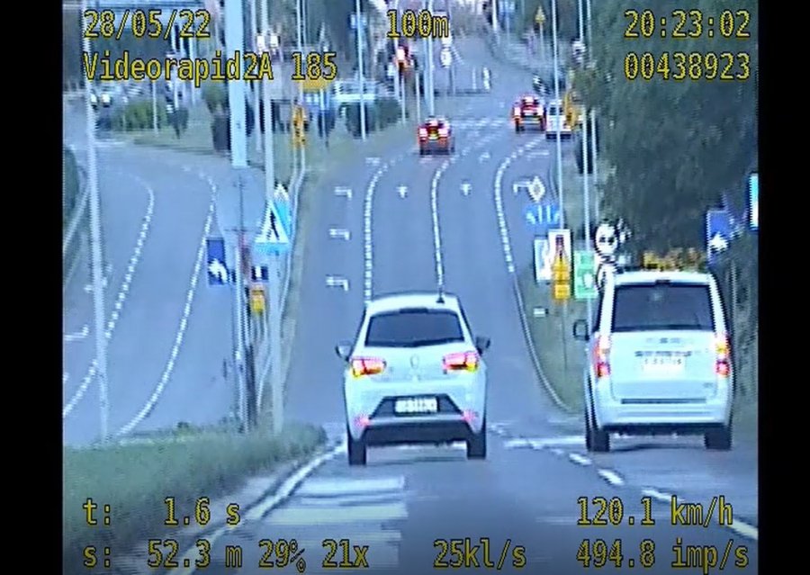 Gnał ul. Warszawską 120 km/h. Policyjny pościg za piratem drogowym FILM