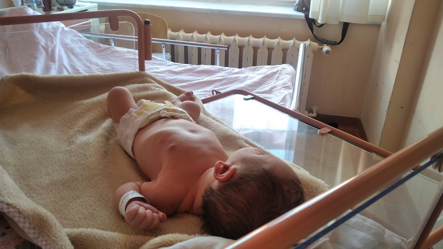 Szczęście w Szpitalu Wojewódzkim. To już tysięczny noworodek w tym roku! - foto