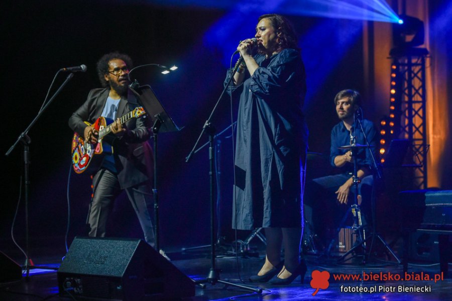 Przeboje Beatlesów i Elvisa. Mika idzie w ślady swoich wielkich rodziców ZDJĘCIA