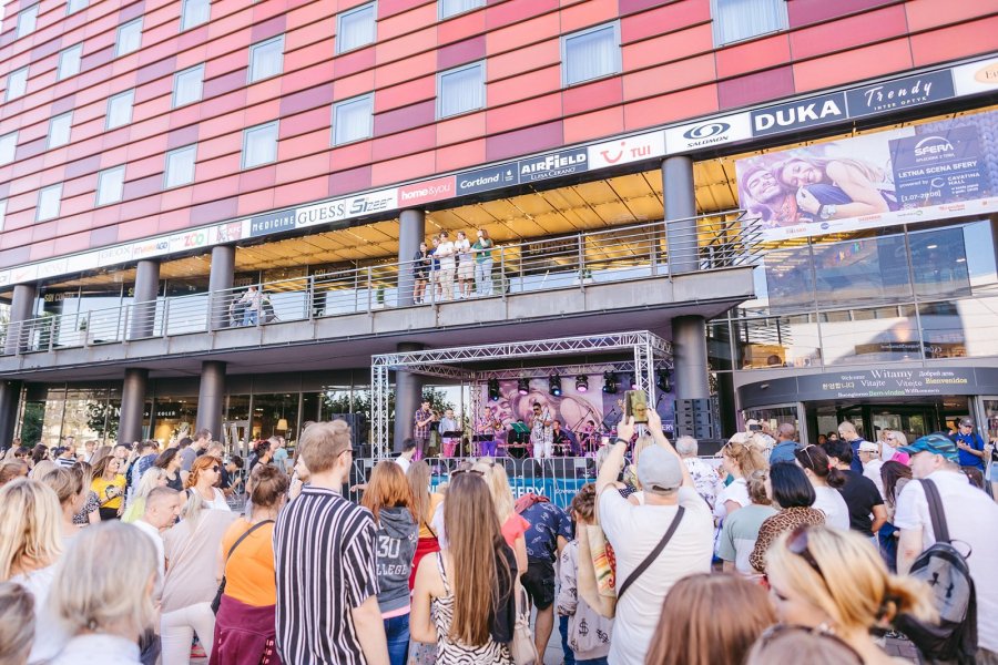 Koncert na koniec wakacji. Zanurz się w aurę letniej beztroski