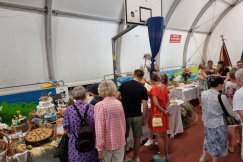 Świąteczny piknik w Parku Słowackiego. Góralskie smyczki, bigos i golonka ZDJĘCIA
