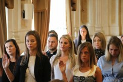 Niełatwa misja w szkołach. Ślubowało 56 młodych nauczycieli - foto