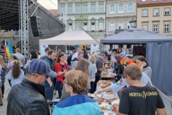 Piękny gest Ukraińców wobec bielszczan. Stoły uginały się od pysznego jedzenia ZDJĘCIA