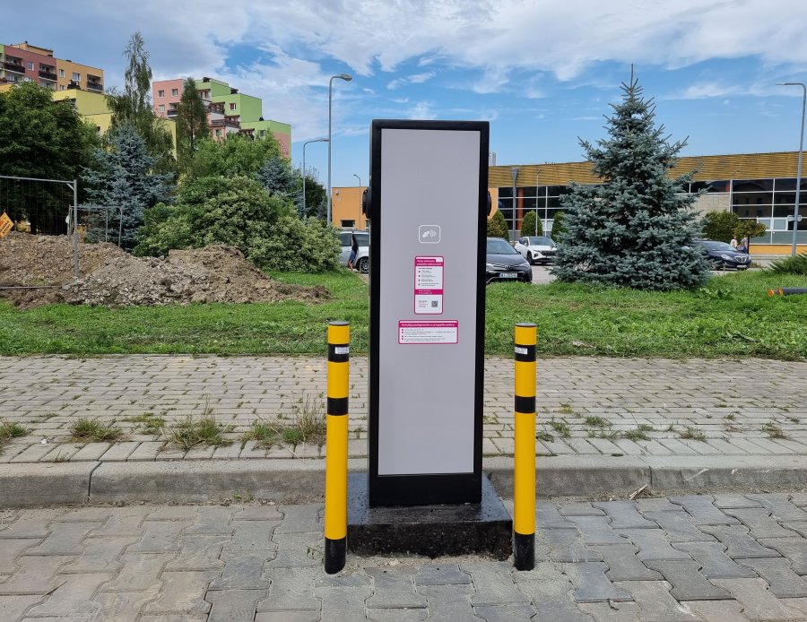 Tauron sprzeda wszystkie stacje ładowania. Korzystanie z nich będzie odpłatne