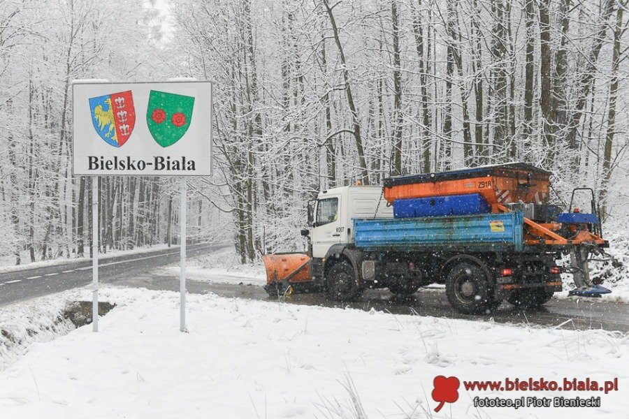 Zima w Bielsku-Białej będzie śliska? Poważne problemy na rynku soli drogowej