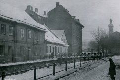 Nieznane zdjęcia Bielska-Białej z II wojny światowej. Niesamowite ujęcia w scenerii zimowej